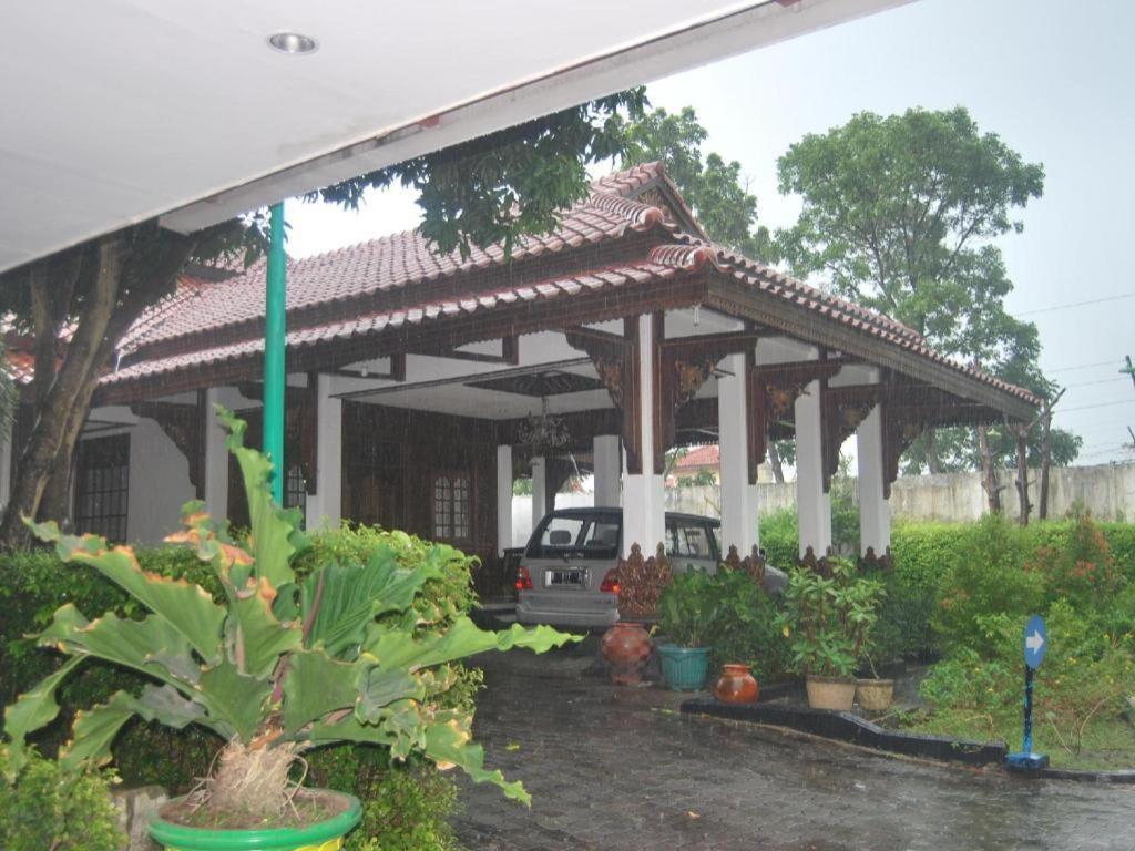 Sadinah Sahid Josodipuro Hotel Colomadu 外观 照片