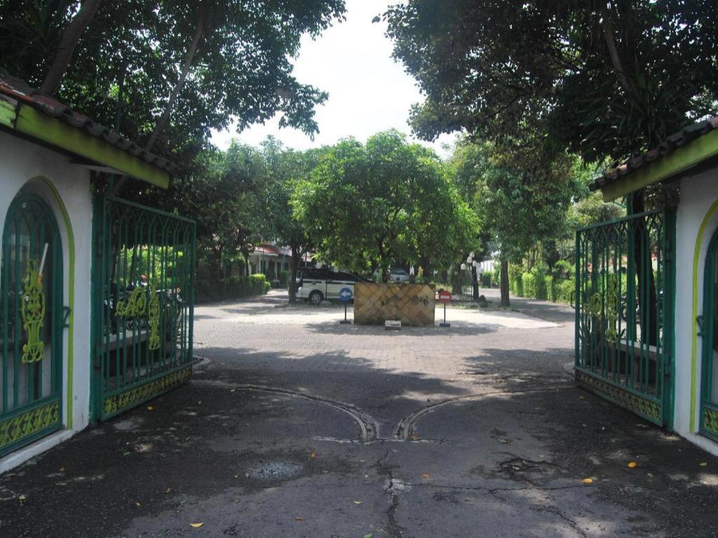 Sadinah Sahid Josodipuro Hotel Colomadu 外观 照片