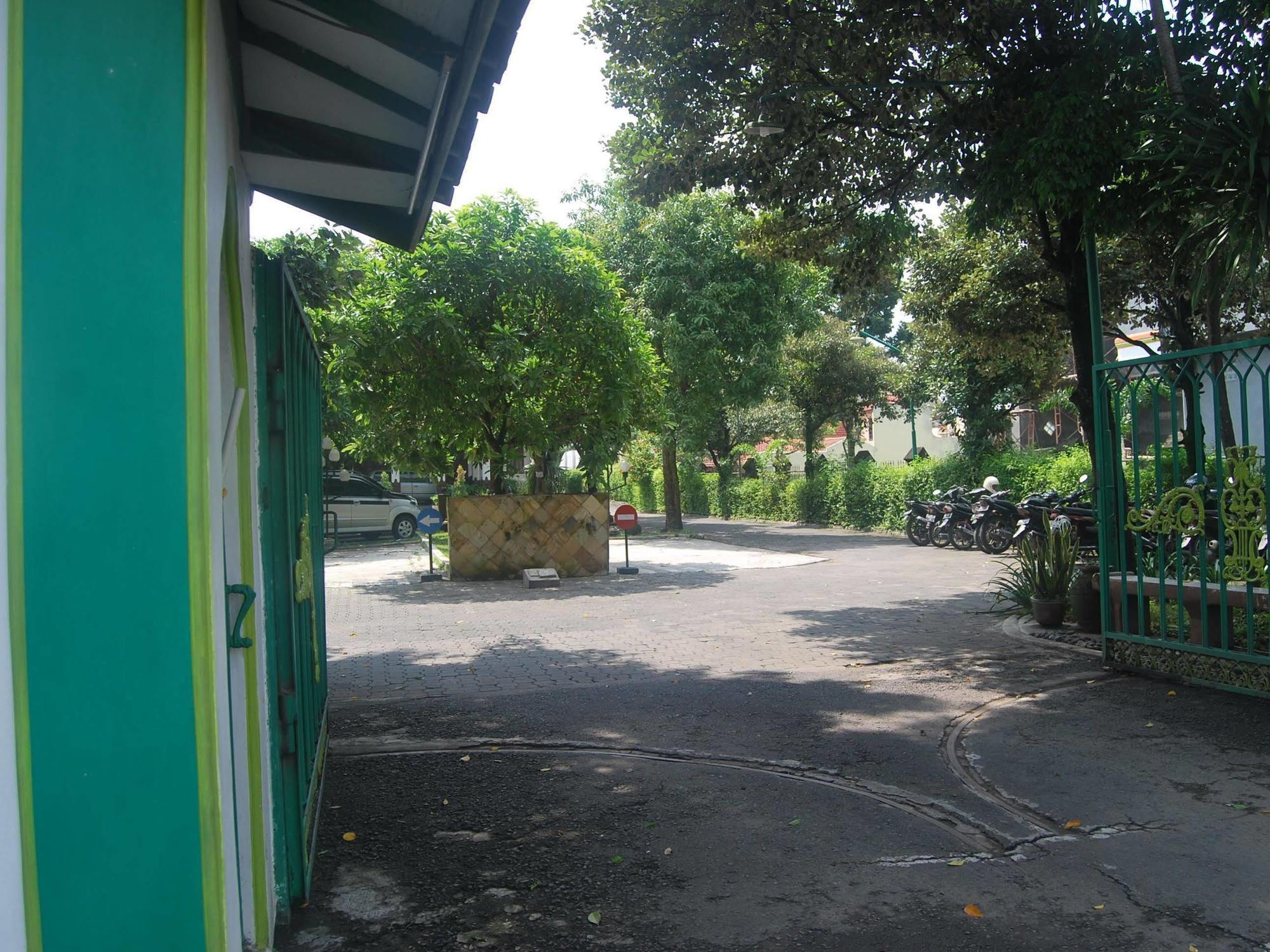 Sadinah Sahid Josodipuro Hotel Colomadu 外观 照片