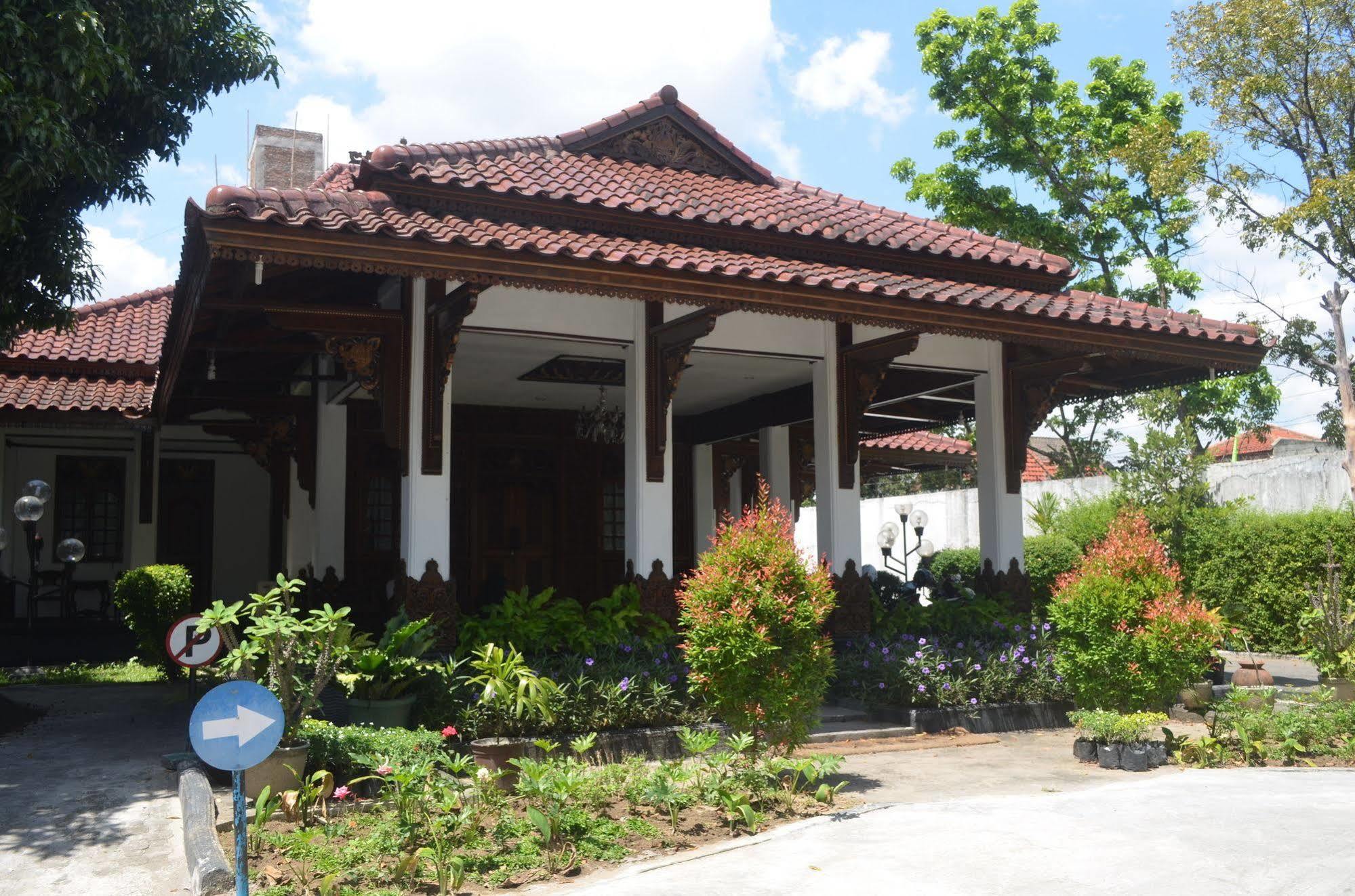 Sadinah Sahid Josodipuro Hotel Colomadu 外观 照片