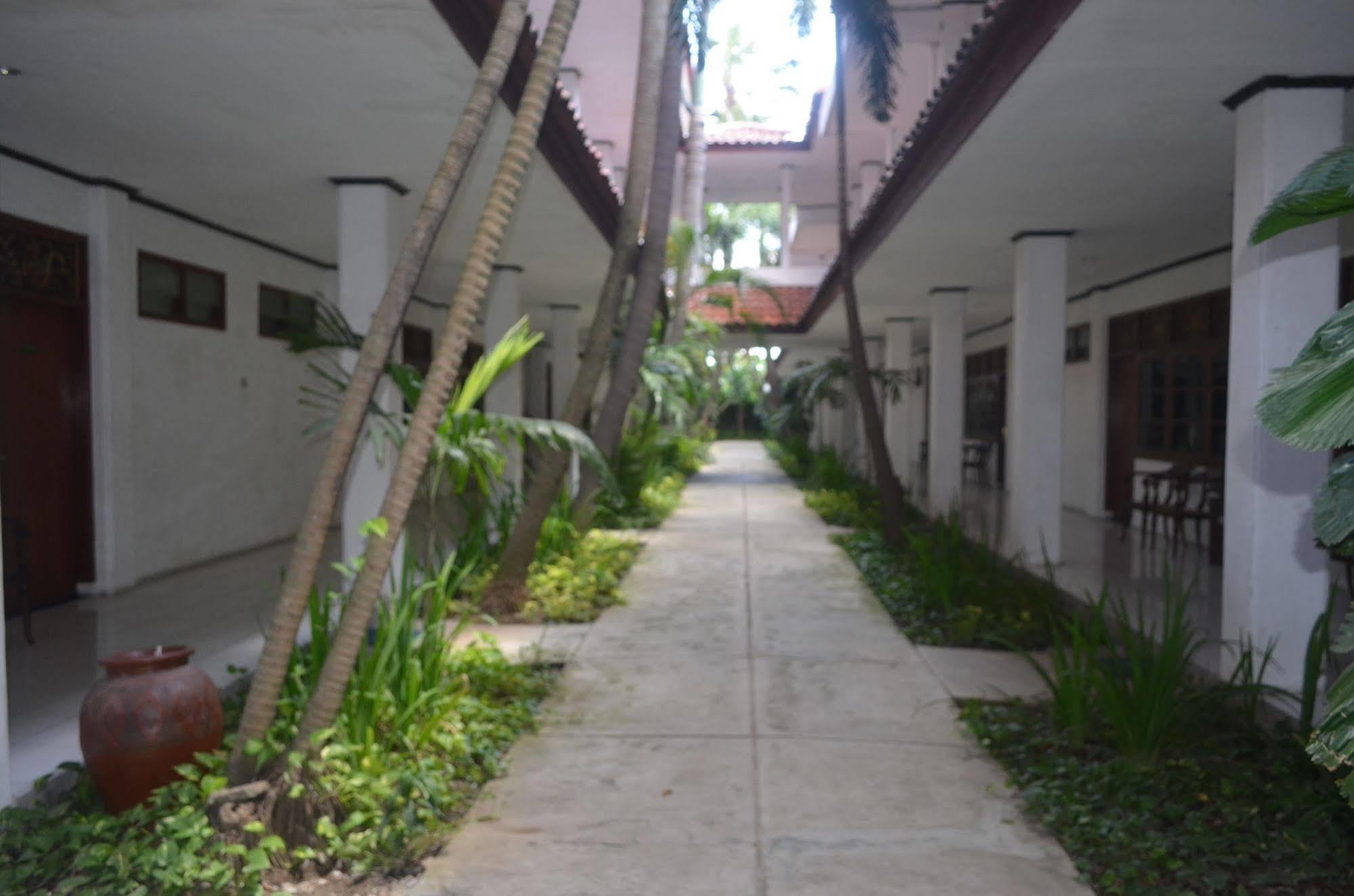 Sadinah Sahid Josodipuro Hotel Colomadu 外观 照片