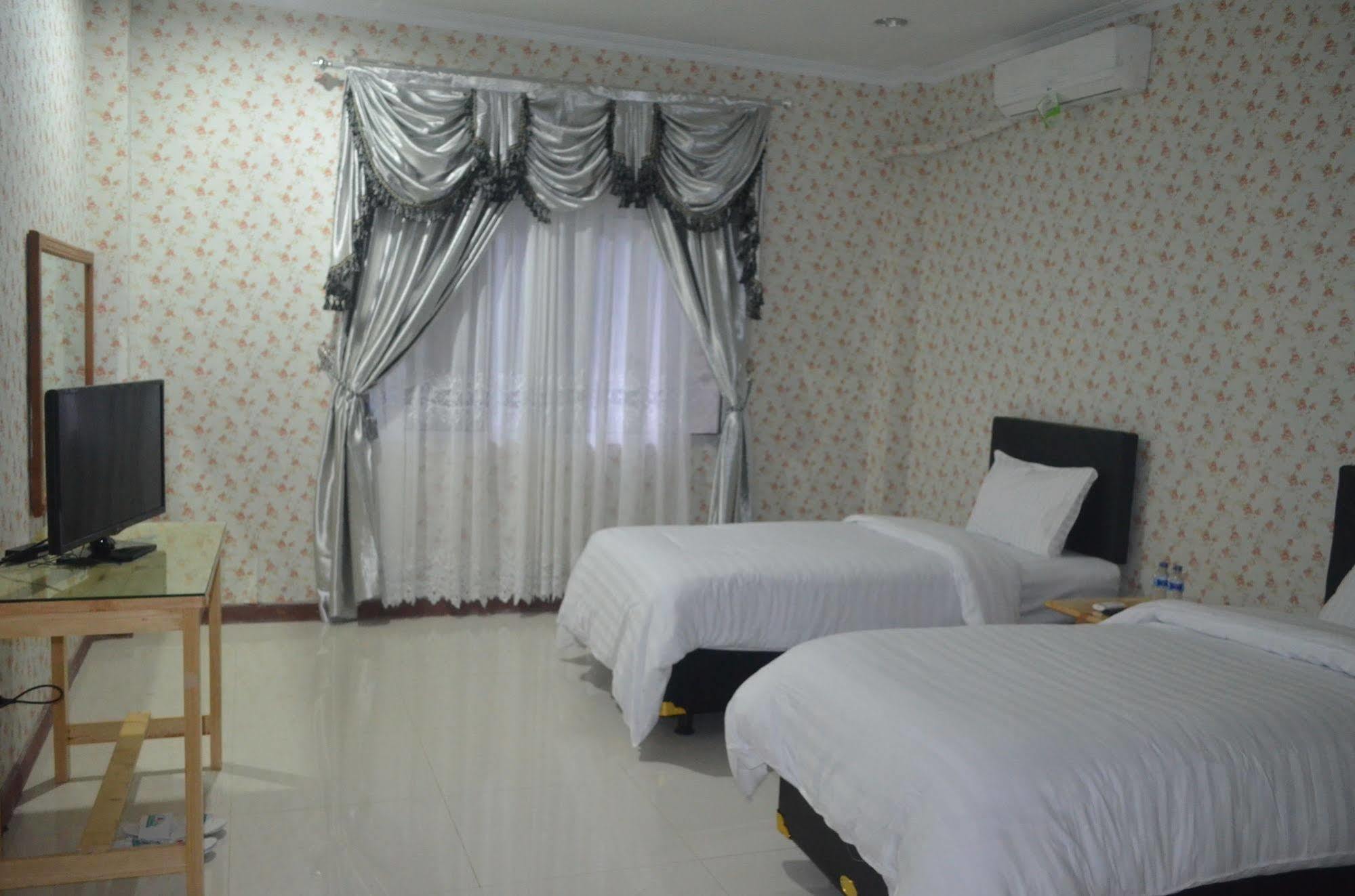 Sadinah Sahid Josodipuro Hotel Colomadu 外观 照片