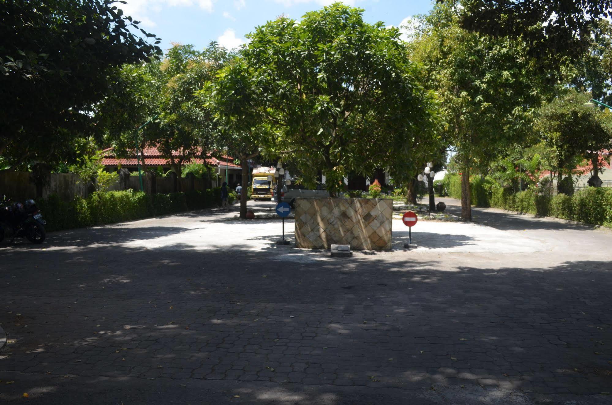 Sadinah Sahid Josodipuro Hotel Colomadu 外观 照片